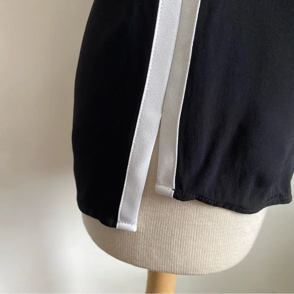 Zara Woman black white trim keyhole back tank XS - Picture 5 of 7